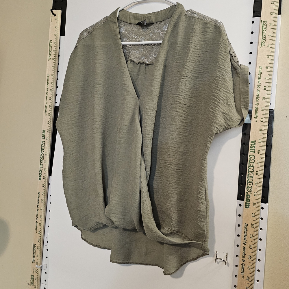 F&F Sage Green Women's Blouse